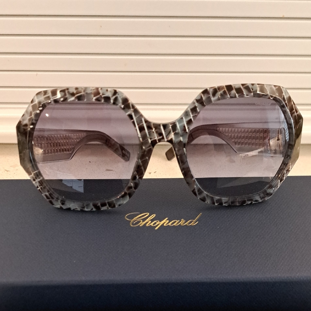 NWT Chopard Gray Sunglasses
